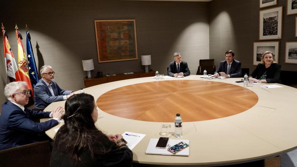 Reunión de este jueves entre Ángel Ceña, de Soria Ya, y Mañueco