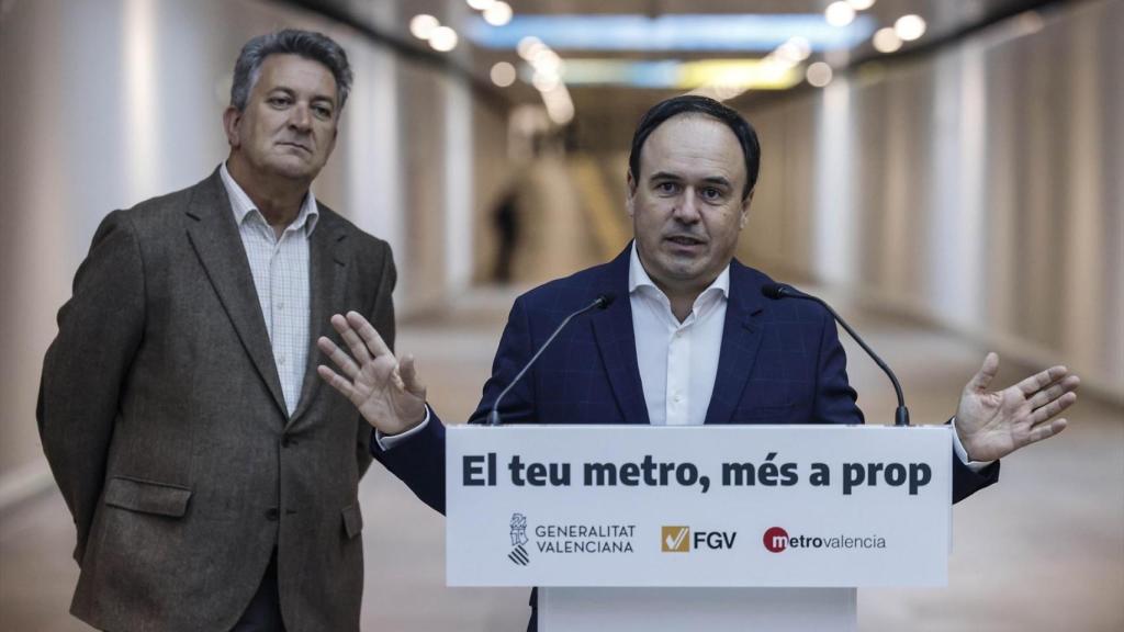 El presidente de la Generalitat, Juanfran Pérez Llorca, junto al conseller de Territorio, Vicente Martínez Mus. Rober Solsona / EP
