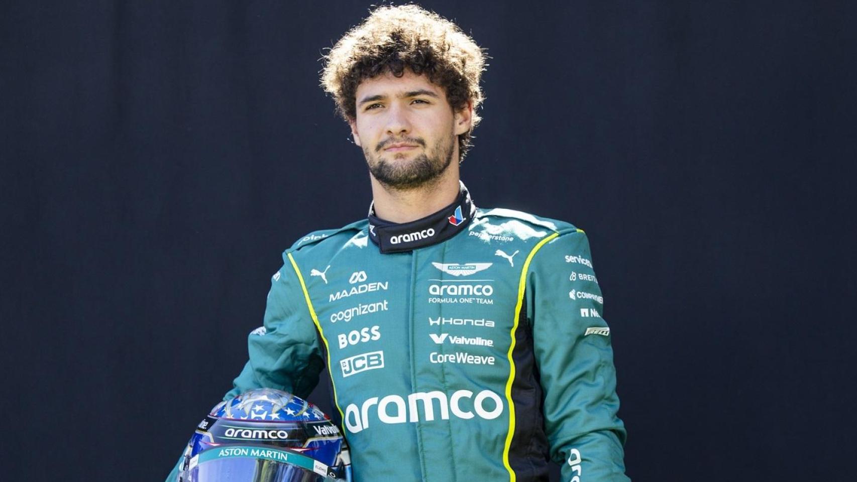 Jak Crawford, durante la sesión de fotos de Aston Martin en la previa del GP de Japón.