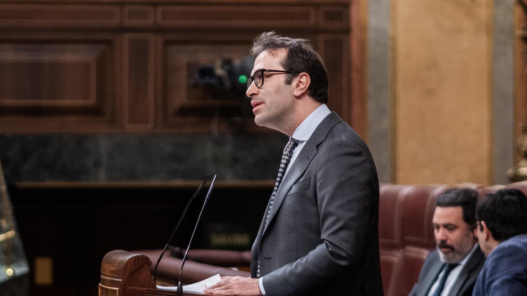 El ministro de Economía, Carlos Cuerpo, durante el debate parlamentario de este jueves en el Congreso.
