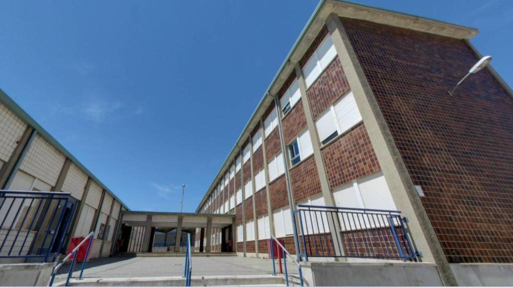 Entrada al colegio Cristo Rey en Valladolid