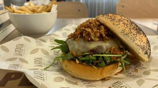 El restaurante de Vigo que revolucionó la forma de comer hamburguesas en la ciudad