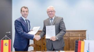 Ángel Escribano, presidente de Indra, y Armin Papperger, CEO de Rheinmetall AG.