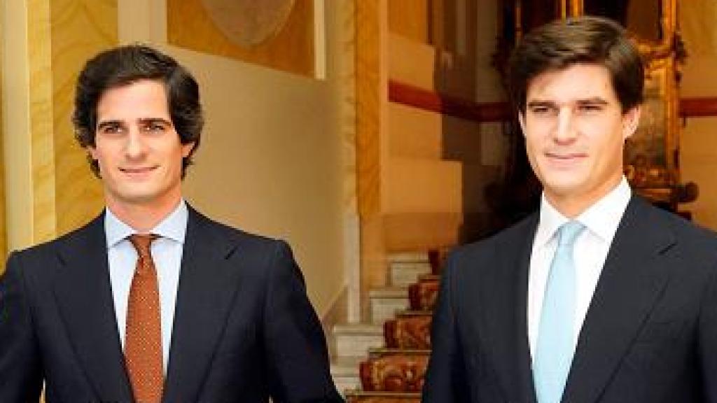 Fernando y Carlos, hijos del duque de Alba.