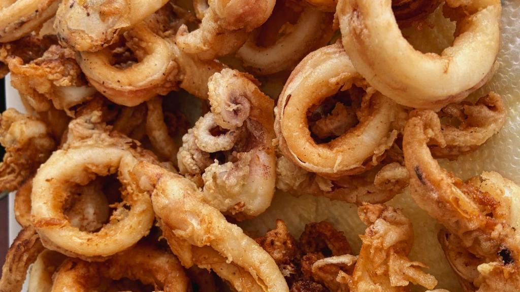 Calamares fritos crujientes