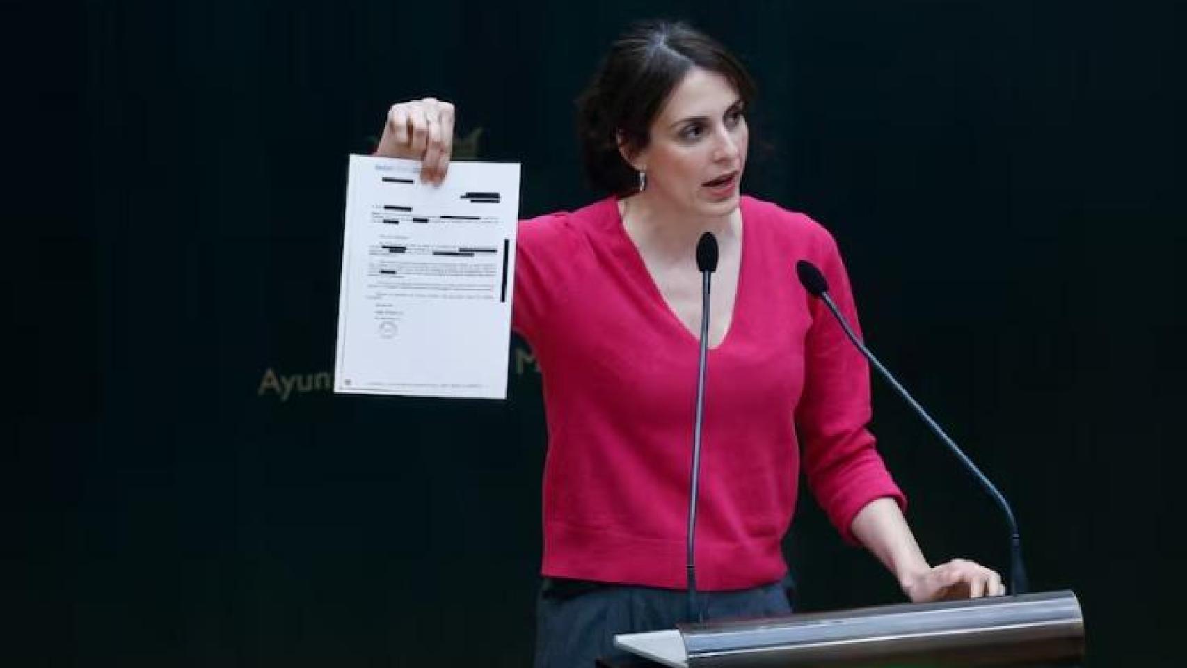 La portavoz de Más Madrid, Rita Maestre interviene en el Pleno ordinario del Ayuntamiento de Madrid celebrado este martes.