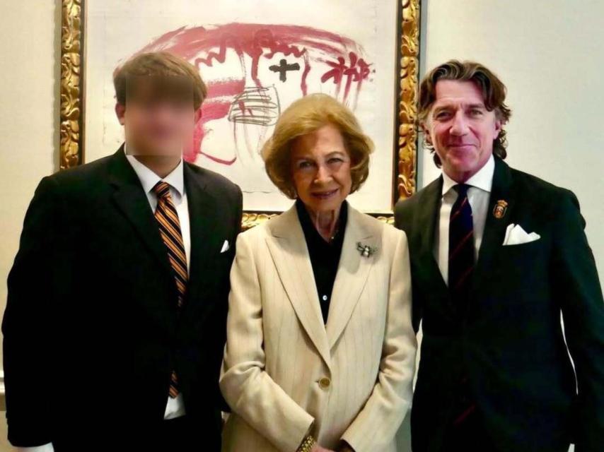 Colate Vallejo-Nágera, con la reina Sofía y su hijo Nicolás, en Miami.