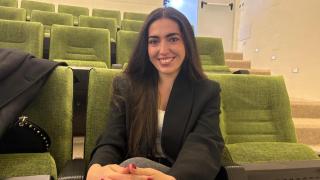Silvia Pérez, desde La Rioja para conocer el Hospital Universitario Miguel Servet de Zaragoza