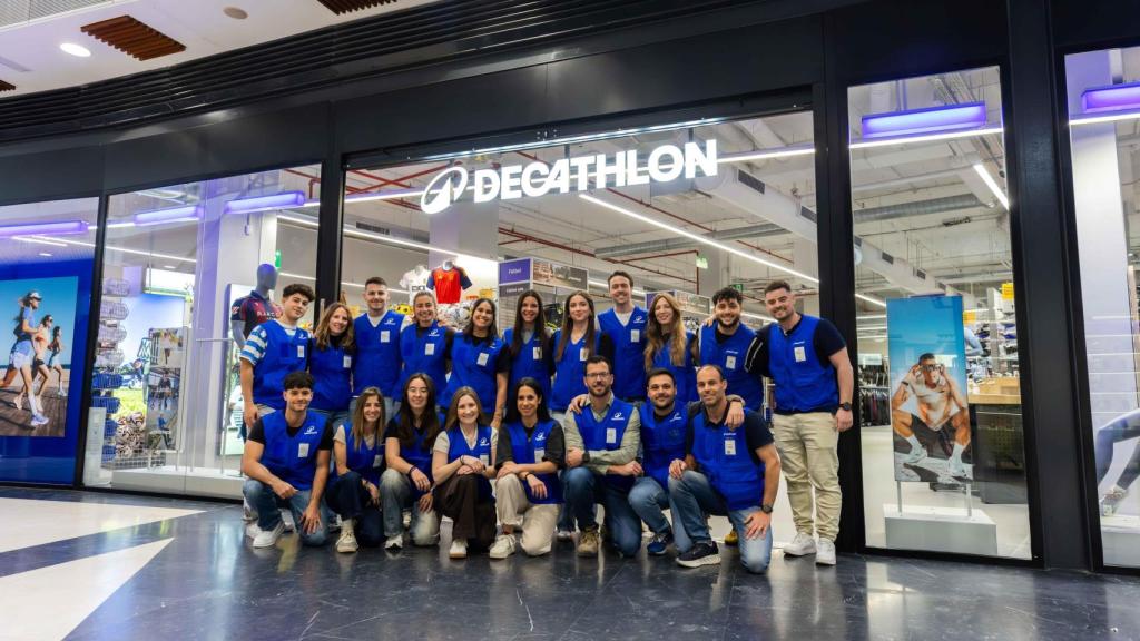 Equipo de Decathlon Arena, en Valencia. EE