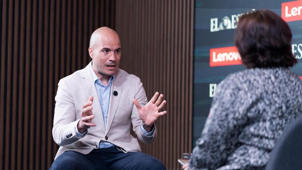 Hernandez asegura que trabajar con Lenovo implica colaborar con una compañía líder, no solo en el ámbito tecnológico, sino también reconocida a nivel global al formar parte del Fortune Global 500.