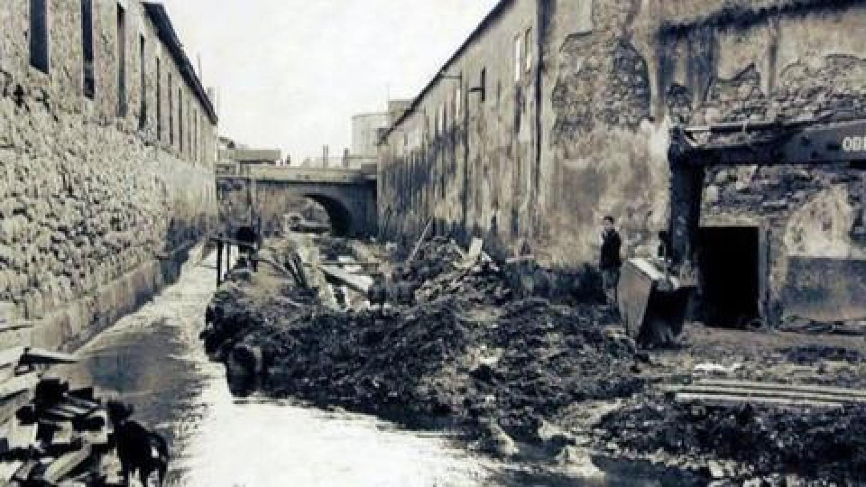 Obras de canalización en el río Monelos en la década de 1960.