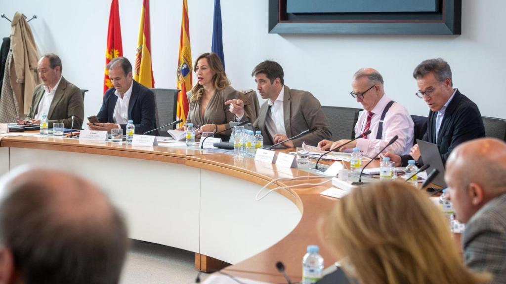 El Gobierno municipal celebrado este viernes en el Seminario de Zaragoza.