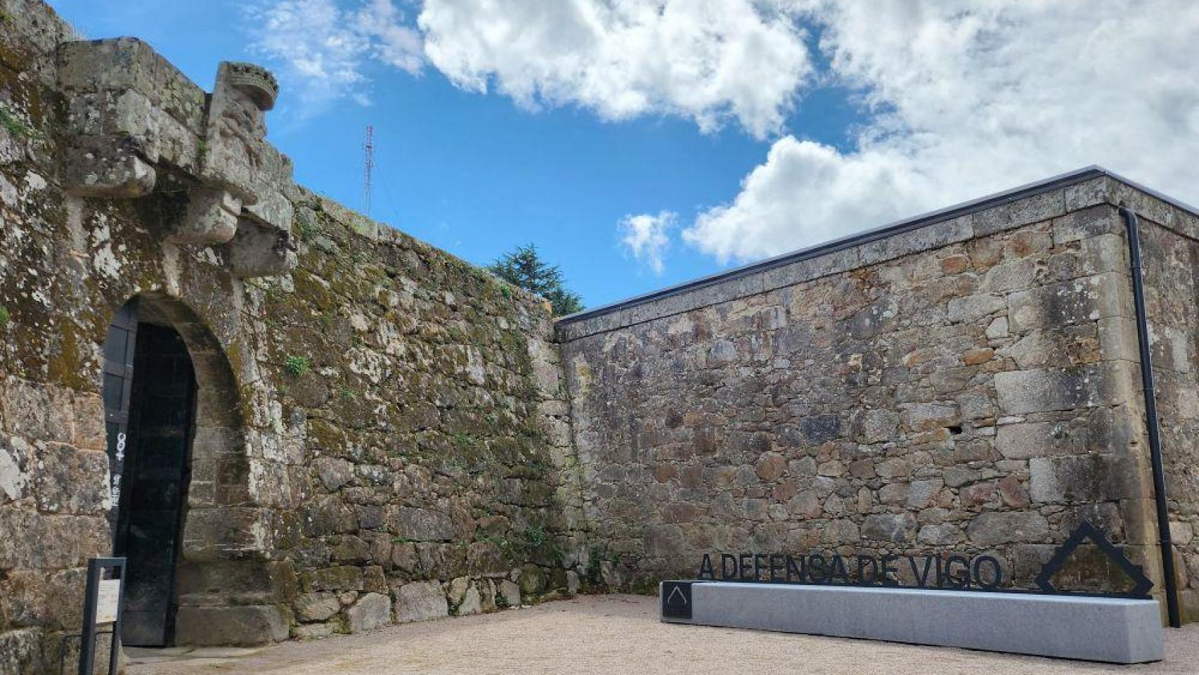 Vigo restaura los cañones de O Castro para devolverles su esplendor histórico