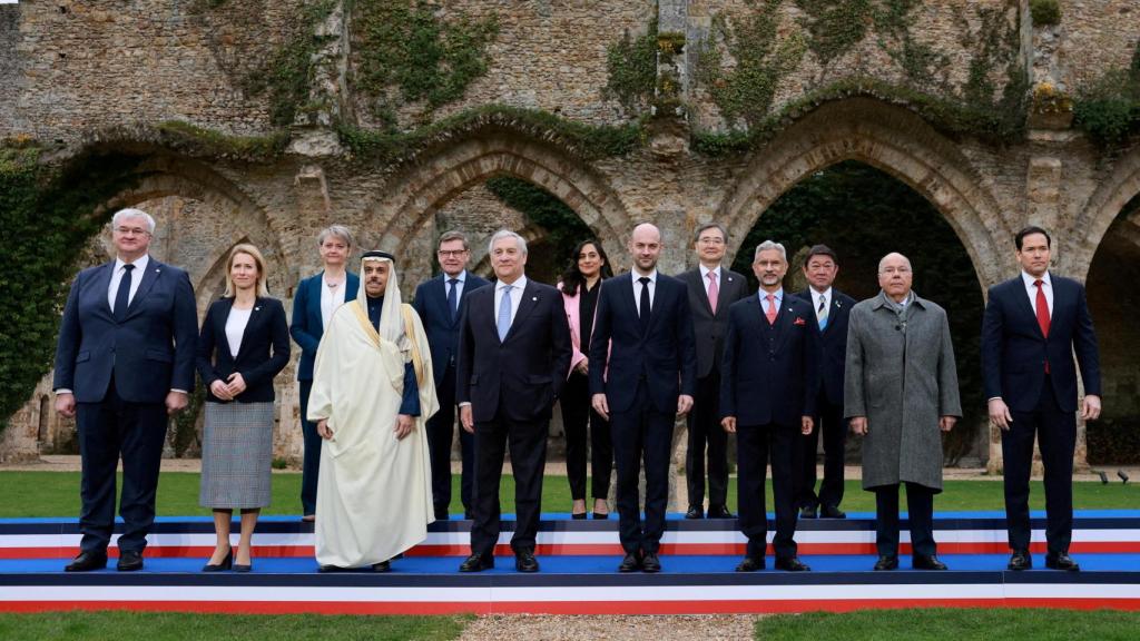 G7