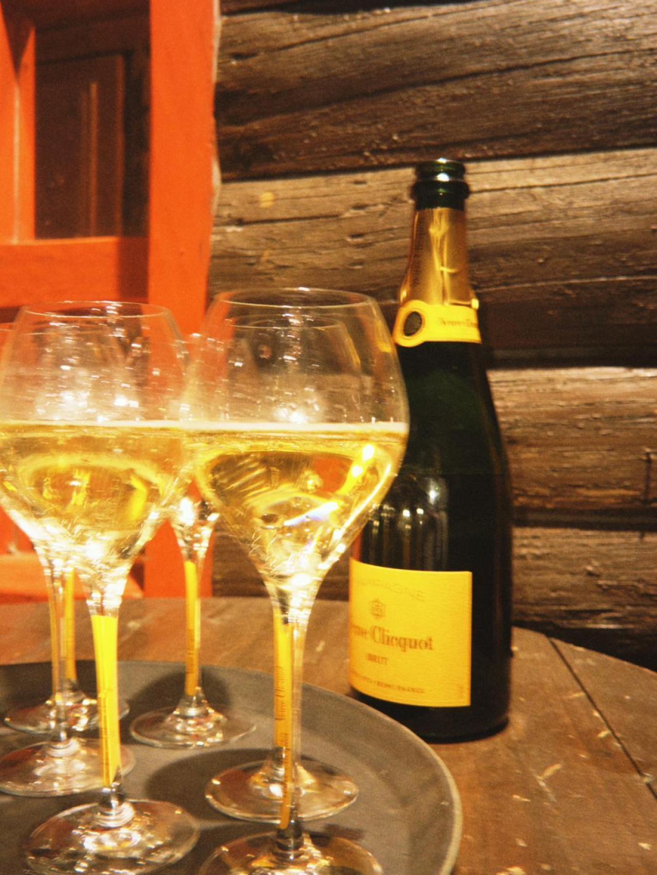 El recibimiento, con Veuve Clicquot.