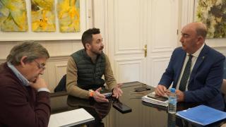 Los alcaldes llaman a la puerta de la Diputación de Segovia para sacar adelante sus planes de 2026