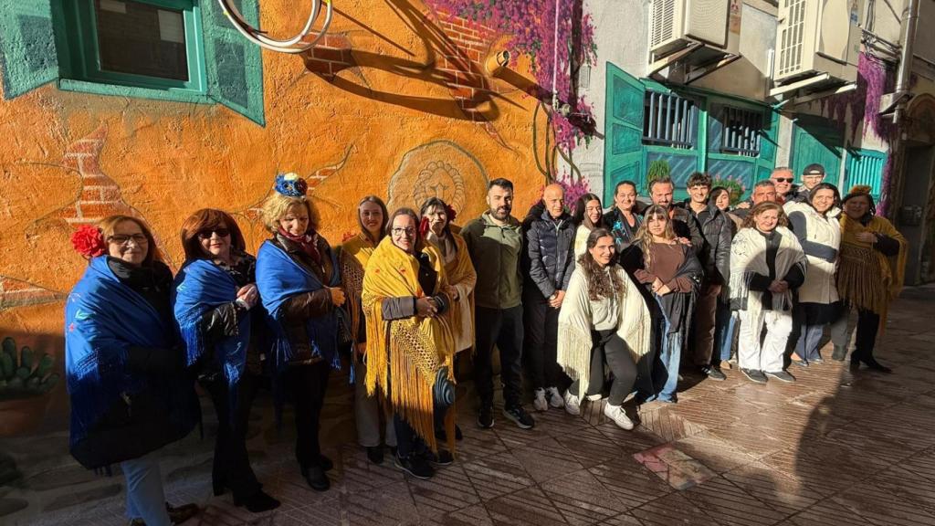 Santa Marta convierte un rincón junto a la Plaza Mayor en un patio andaluz de luz y flamenco