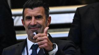 Luis Figo, durante un partido de la selección portuguesa.