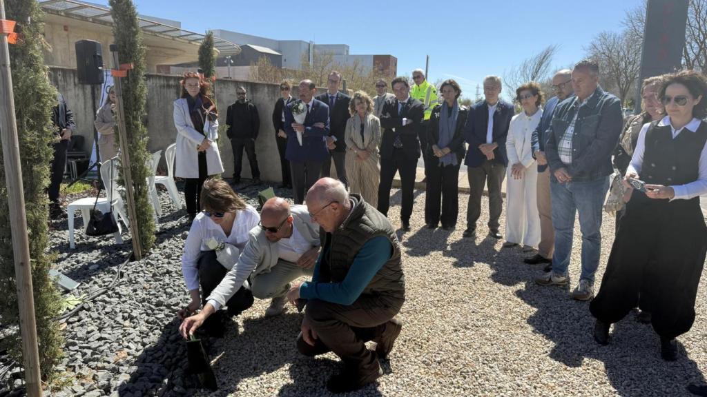 Ciudad Real homenajea a los médicos fallecidos por COVID-19 durante la pandemia.