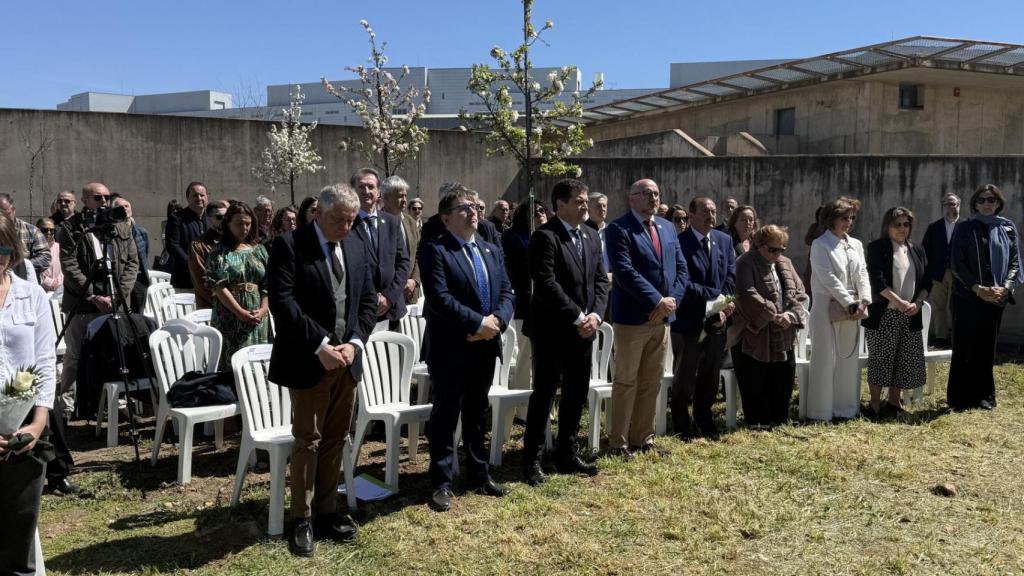 Ciudad Real homenajea a los médicos fallecidos por COVID-19 durante la pandemia.
