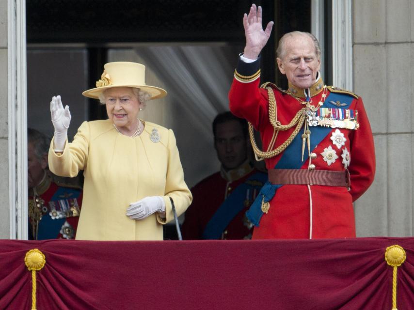 La reina Isabel II de Inglaterra y el duque de Edimburgo, en Trooping the Colour, en Londres, en 2012.