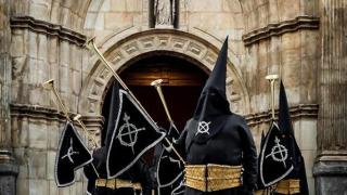 Cofrades de El Silencio y las Esclavas en imagen de archivo.