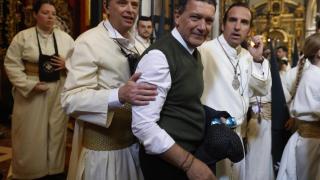 Antonio Banderas, en la salida de Lágrimas y Favores.