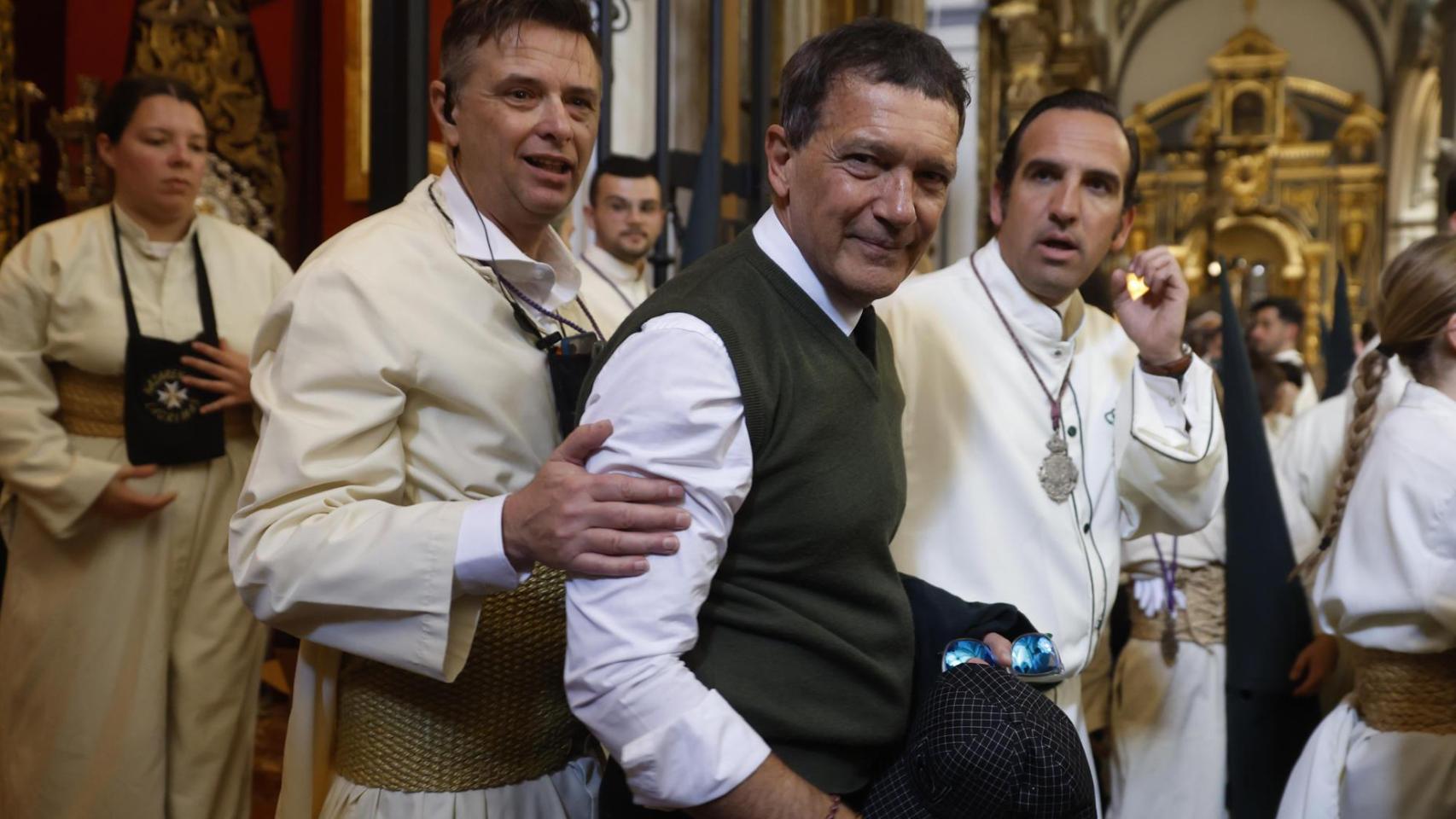 Antonio Banderas, en la salida de Lágrimas y Favores.