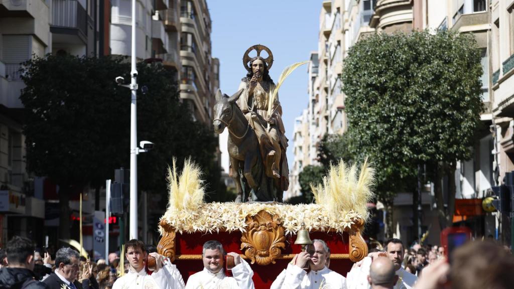 Procesión del Domingo de Ramos en Elche, Alicante. Efe / Pablo Miranzo