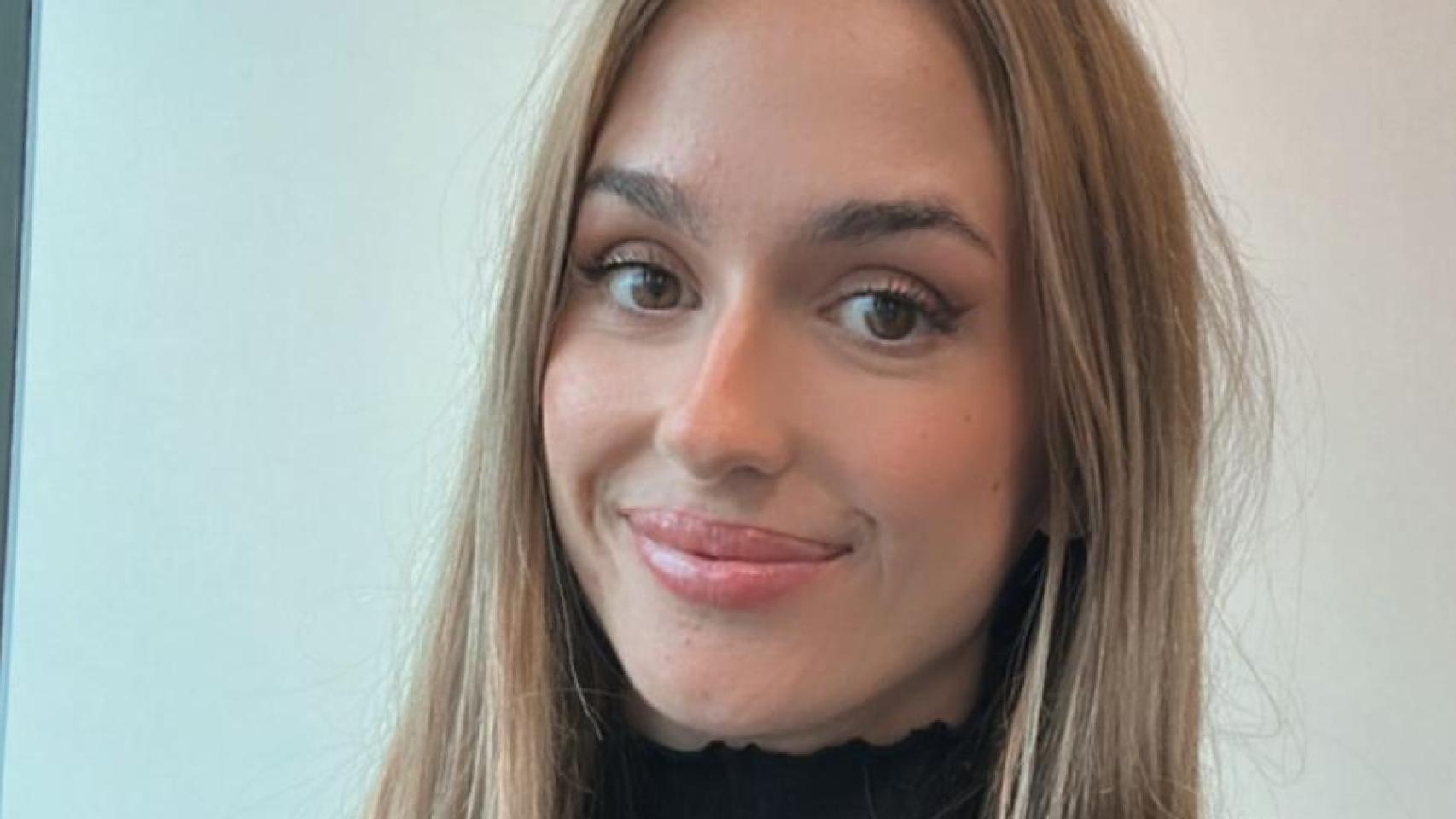 Alba, divulgadora financiera en redes.