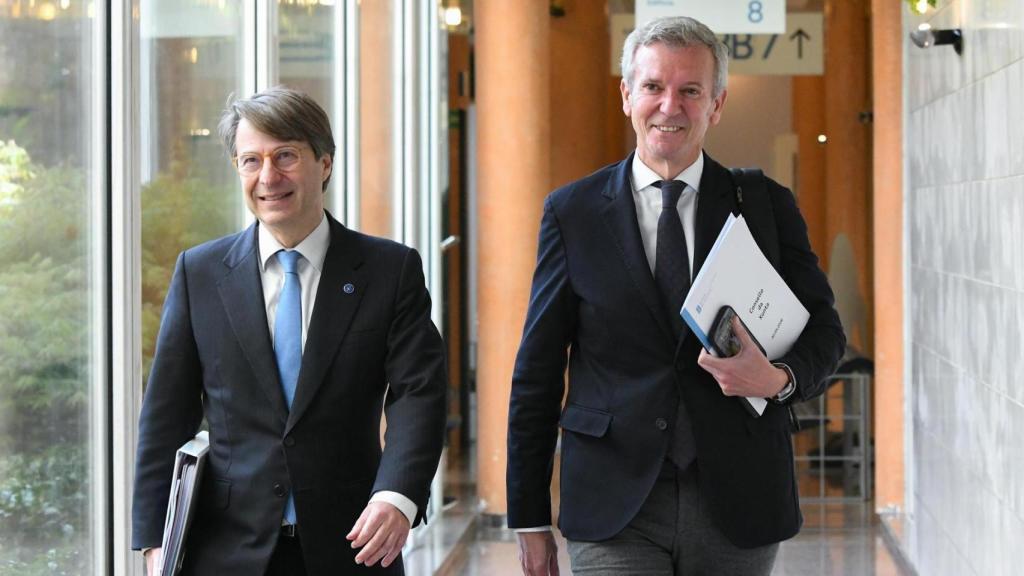 El conselleiro de Facenda, Miguel Corgos, y el presidente de la Xunta, Alfonso Rueda.