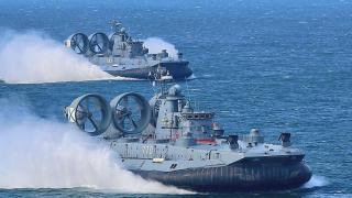 aerodeslizadores gigantes Zubr.