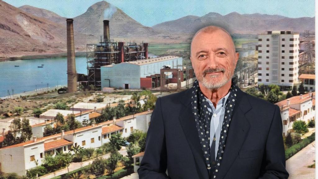 El pueblo español donde Arturo Pérez-Reverte pasó su infancia está en Murcia.