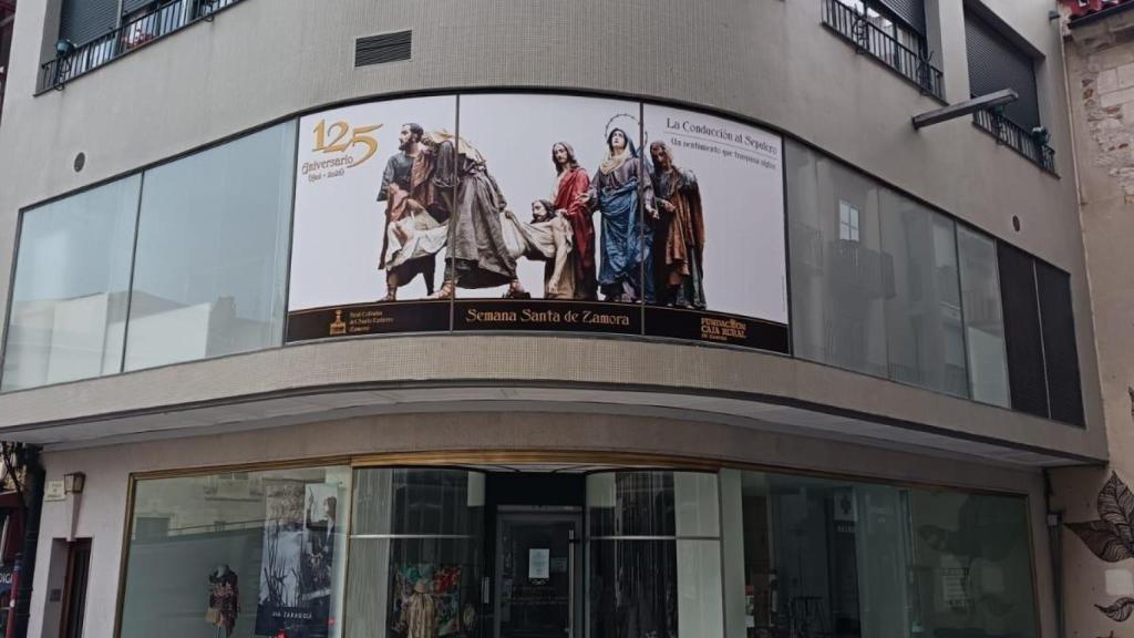 Campaña por el 125 aniversario de la 'Conducción al sepulcro' en las calles de Zamora.