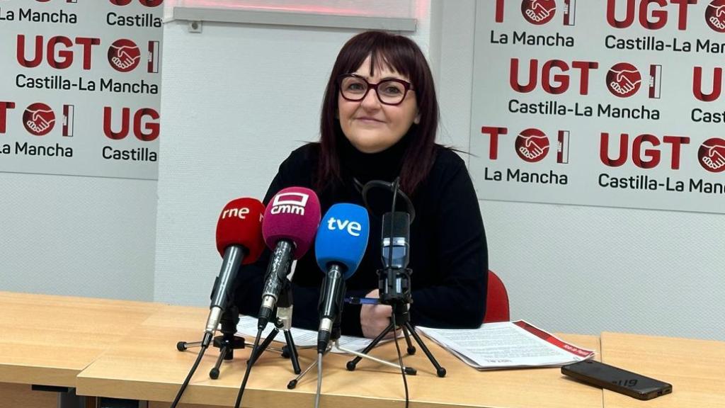 Isabel Carrascosa, de UGT, durante la rueda de prensa.