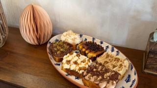 Torrijas de la pastelería Cibus en tu mesa.