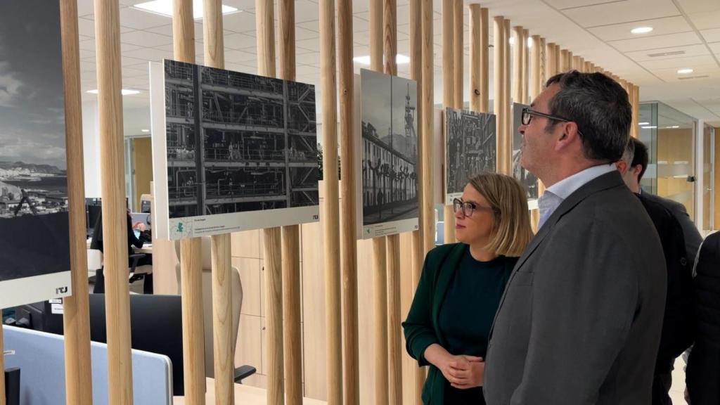 Judit Carreras, directora del Instituto para la Transición Justa, y Rafael Guía, alcalde de Andorra
