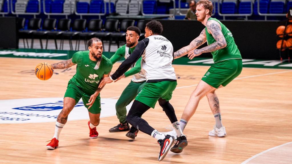 Los jugadores del Unicaja preparan los cuartos de final de la BCL contra el Alba Berlín.