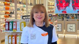 María Pérez, se jubila en A Coruña tras 50 años en la farmacia de Plaza de España: Empecé con 15 años