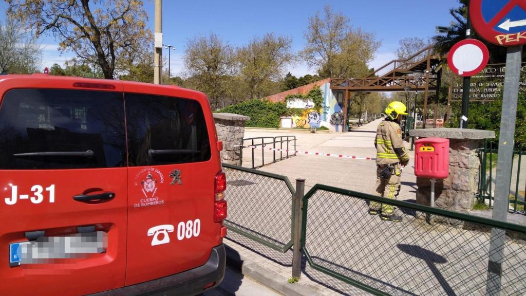 Un bombero, en una de las actuaciones.