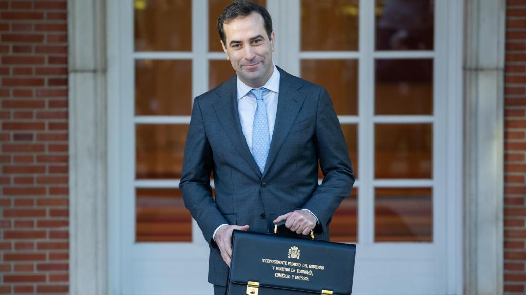 El vicepresidente primero y ministro de Economía, Carlos Cuerpo, a su llegada a la Moncloa, este martes.