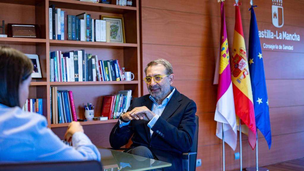 Jesús Fernández, consejero de Sanidad de CLM, durante una entrevista con este diario.