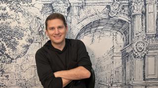 Matthew Bassiur es el vicepresidente del gigante de comercio electrónico Alibaba.