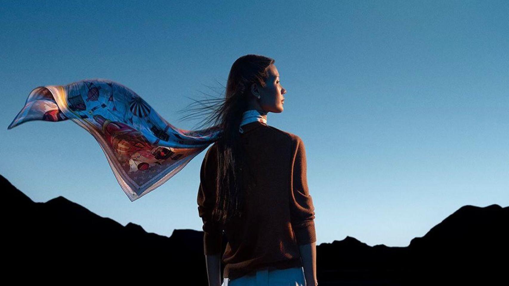 Louis Vuitton y el arte del pañuelo.