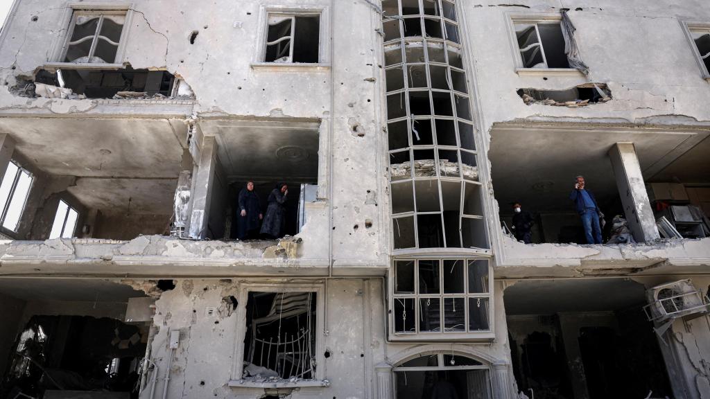 Un edificio de Teherán, destruido tras un ataque de EEUU e Israel.
