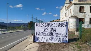 Planes, un pueblo dividido: la 'ecoaldea' noruega para 500 familias frente al temor vecinal a una macrourbanización