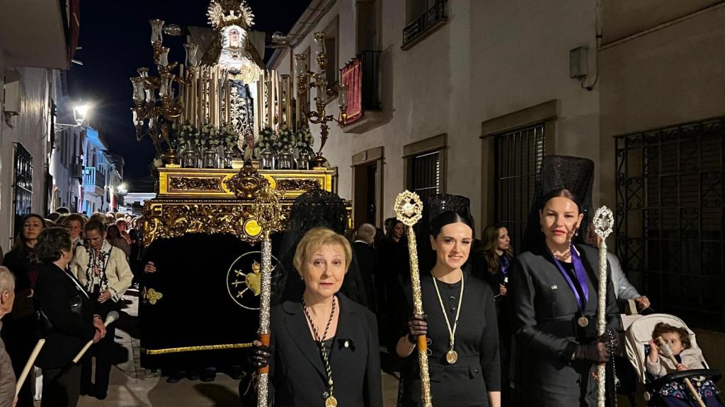 Las hermanas, durante la procesión de 2025, la última en la que solo había mujeres.