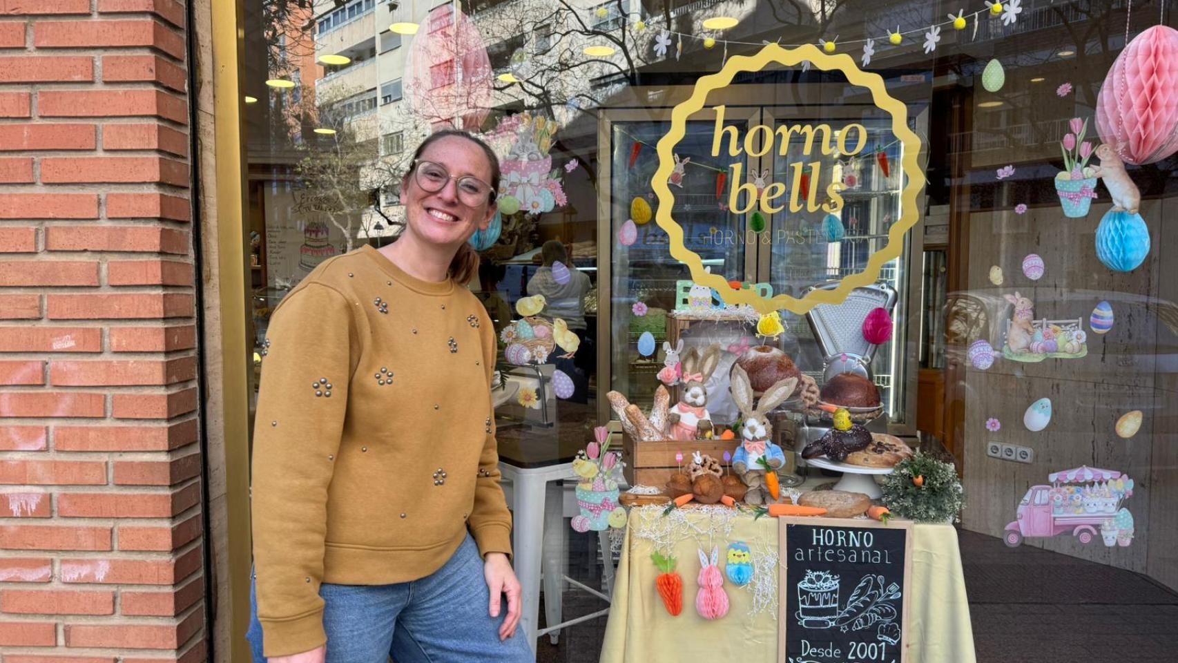El horno de Analía ha ganado el premio a la mejor mona de Pascua de Valencia. EE