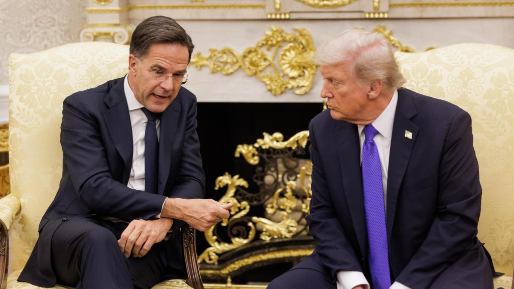 El secretario general de la OTAN, Mark Rutte, y el presidente de EEUU, Donald Trump, durante su última reunión en la Casa Blanca en octubre de 2025