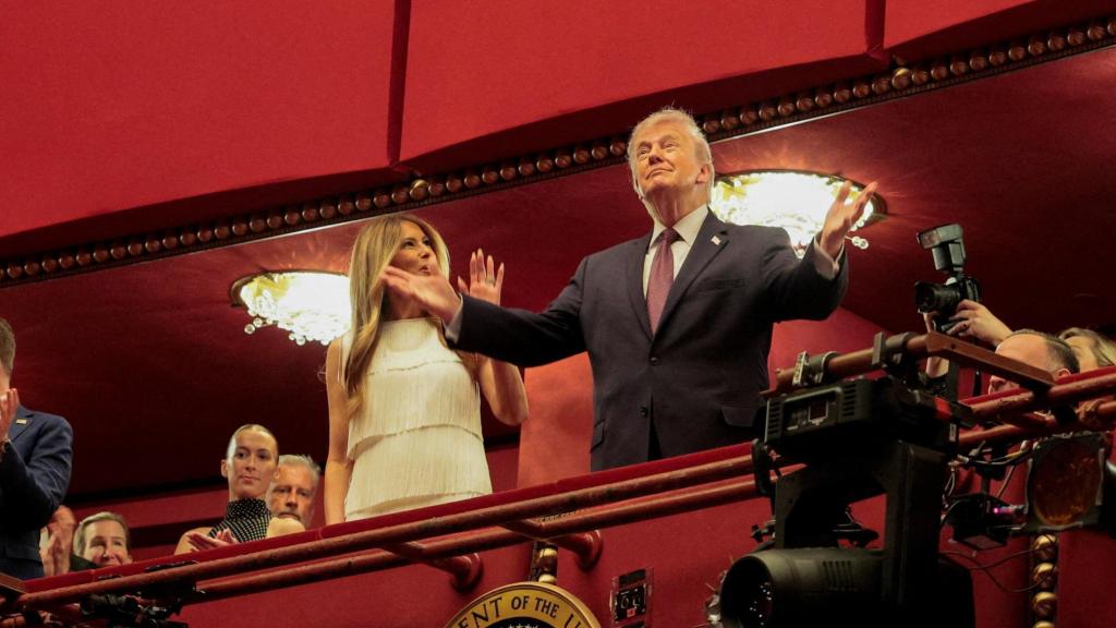 El presidente estadounidense Donald Trump y la primera dama Melania Trump asistieron en la noche del martes al estreno de 'Chicago' en Washington.